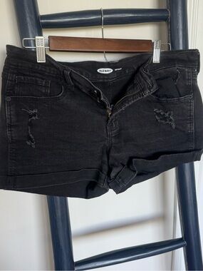 Old Navy Women’s Black Distressed Denim boyfriend Shorts size 10
